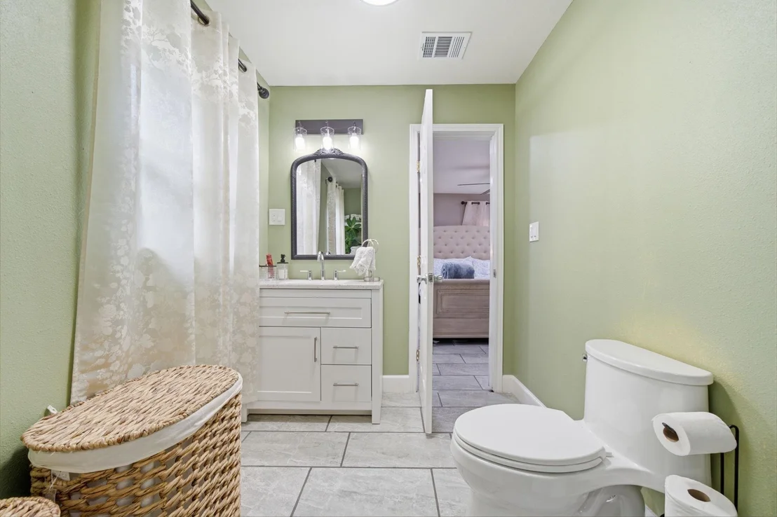 Photo of 1845 Westcrest Drive