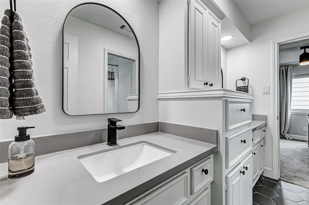 Photo of 24714 Mount Auburn Drive