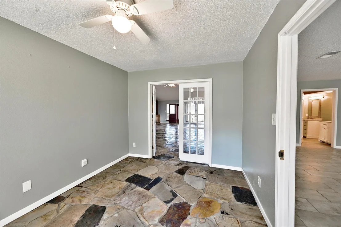 Photo of 15823 Stagecoach Road