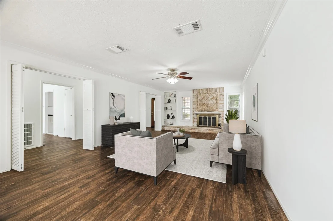 Photo of 607 Oak Harbor Drive