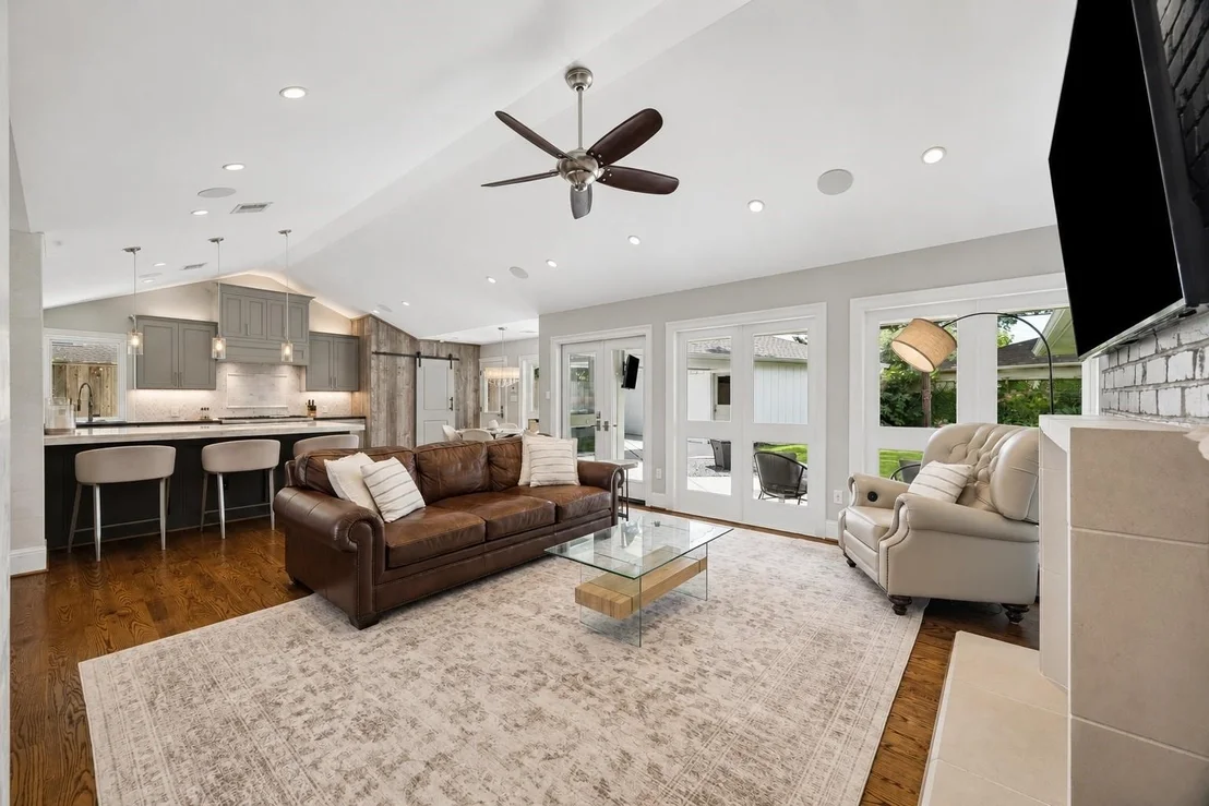 Photo of 4615 Golf Drive