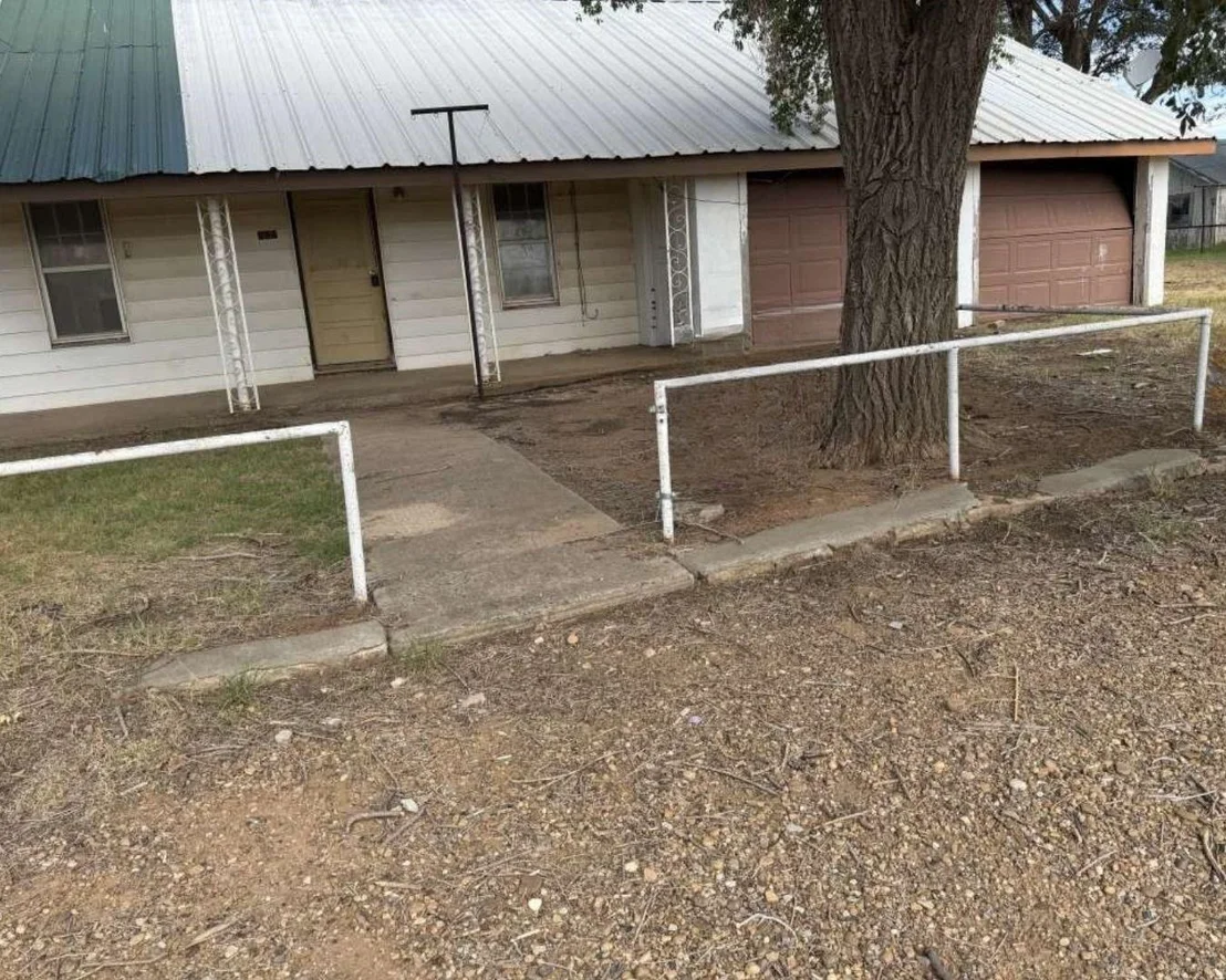 Photo of 306 Denver Avenue