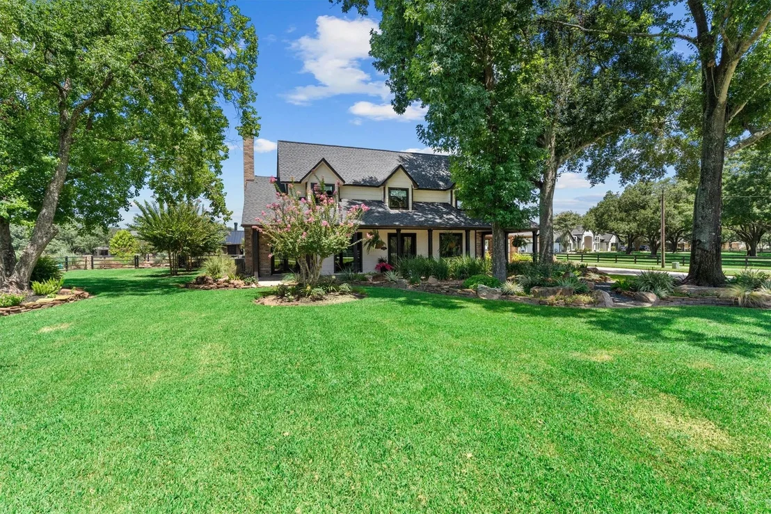 Photo of 18003 Kitzman Road