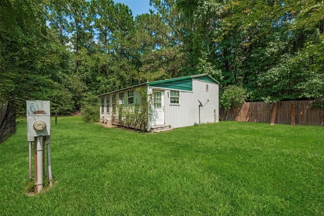 Photo of 477 Canadian Dr