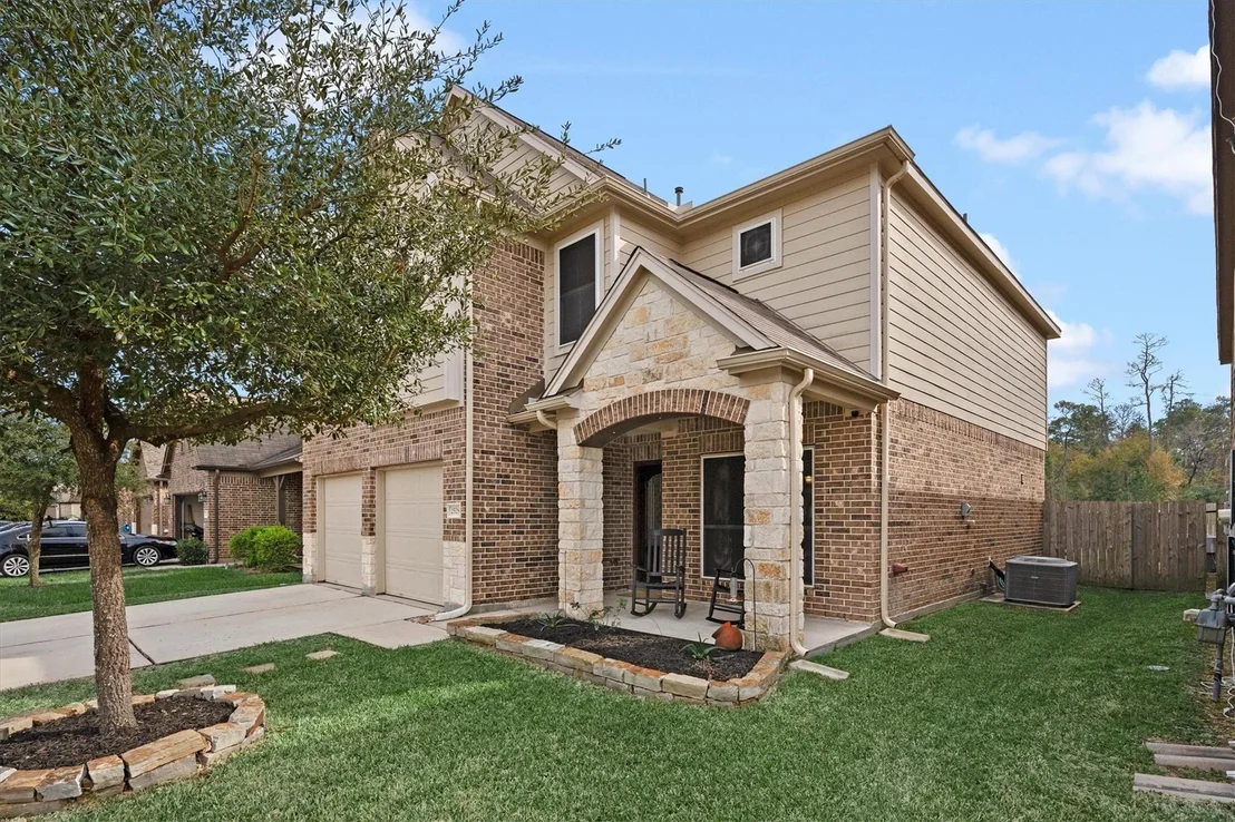 Photo of 2528 Magnolia Fair Way