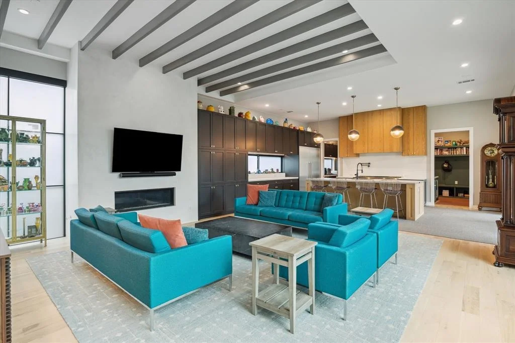 Photo of 2535 White Oak Drive