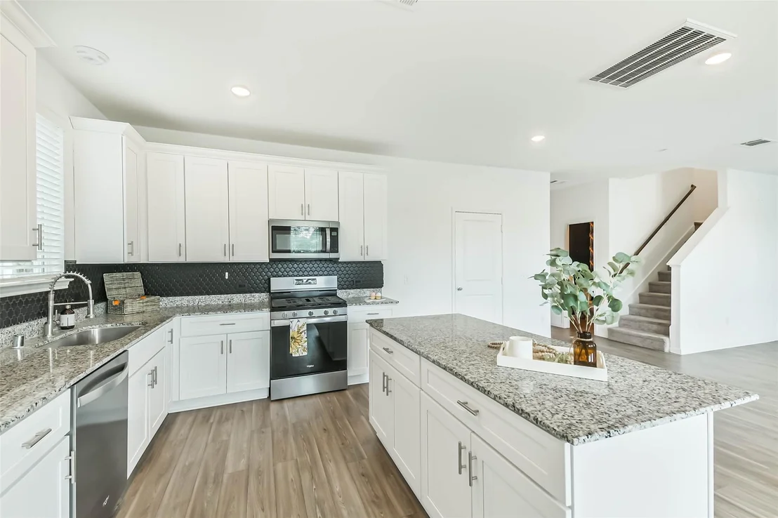 Photo of 25631 Balsamroot Drive