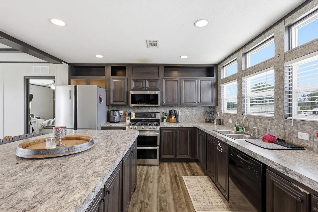 Photo of 2358 Road 5838