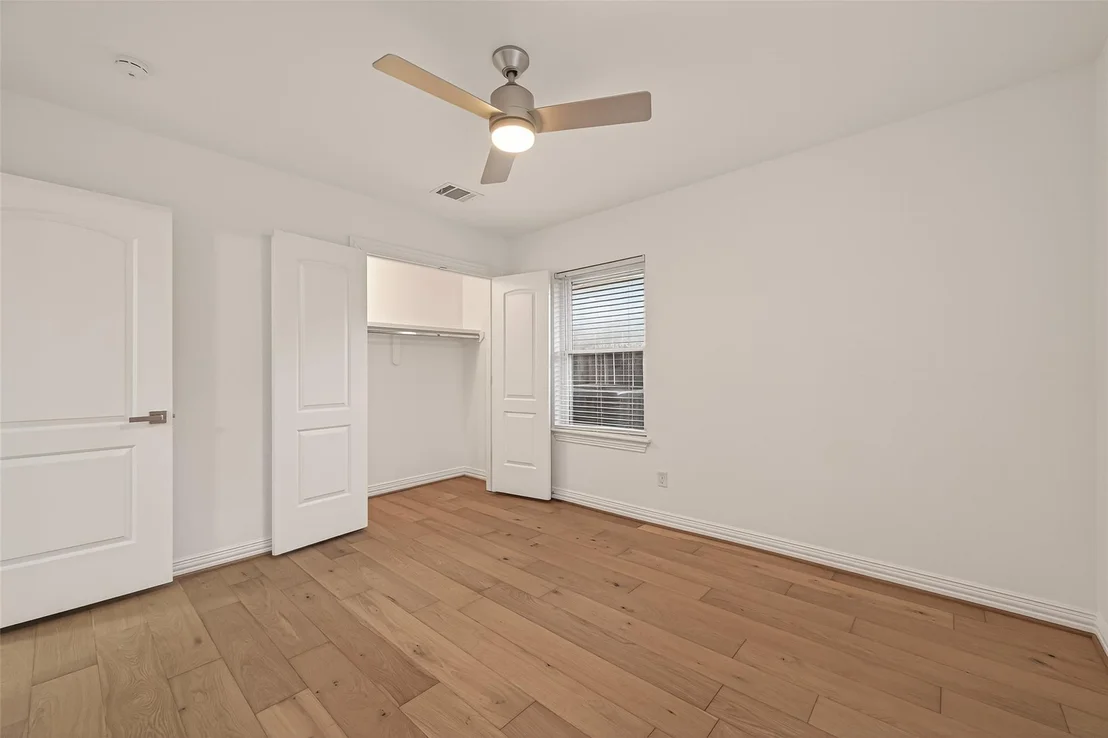 Photo of 4862 Creekbend Drive