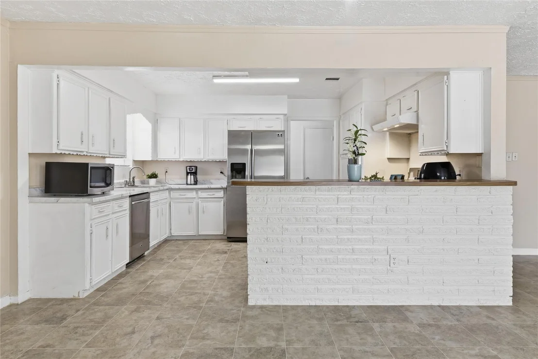 Photo of 9211 Benning Drive