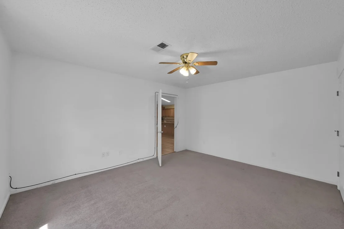 Photo of 121 Magnolia Boulevard