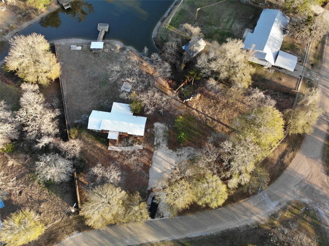 Photo of 515 Lakeview Lane