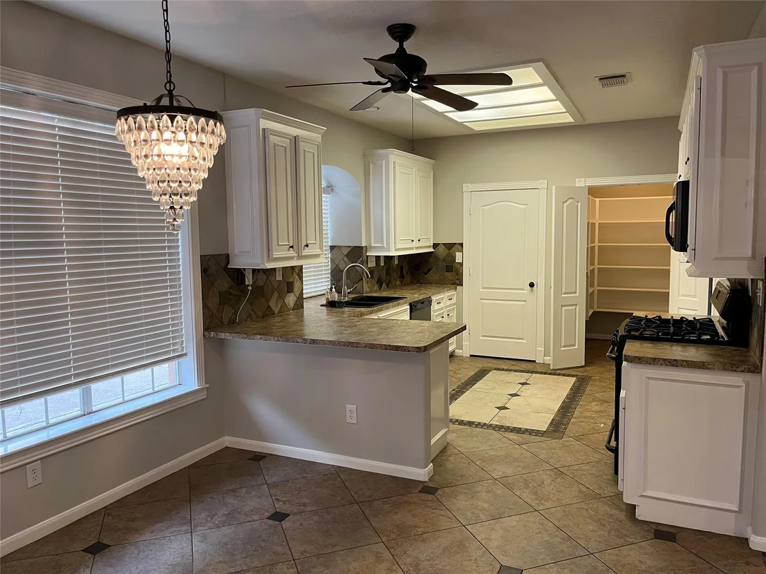 Photo of 6507 Stone Briar Drive