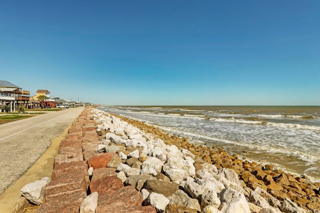 Photo of 814 Beach Drive