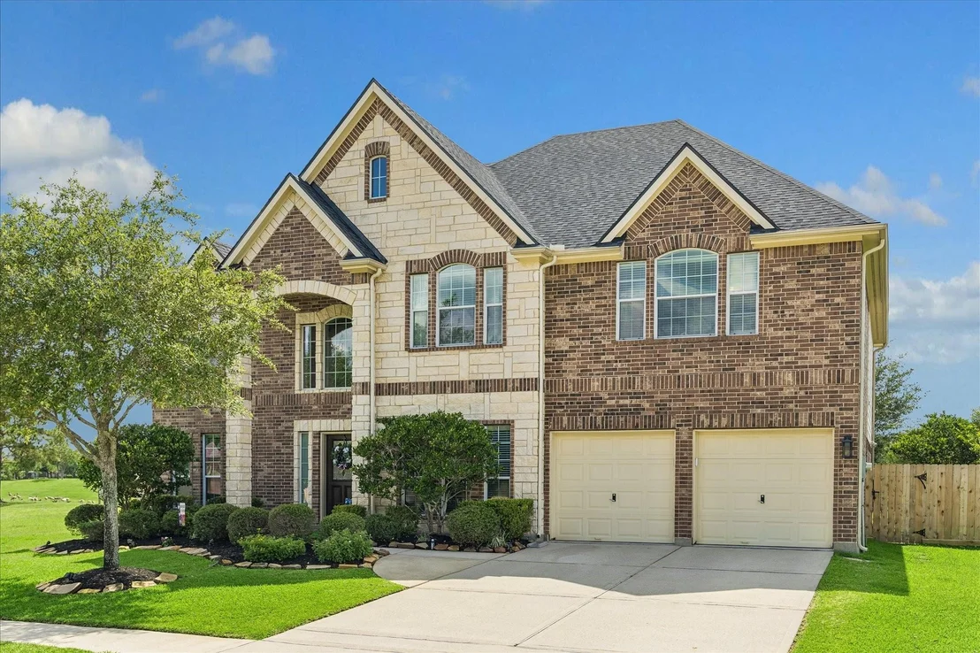 Photo of 14307 Lakepointe Bend Lane