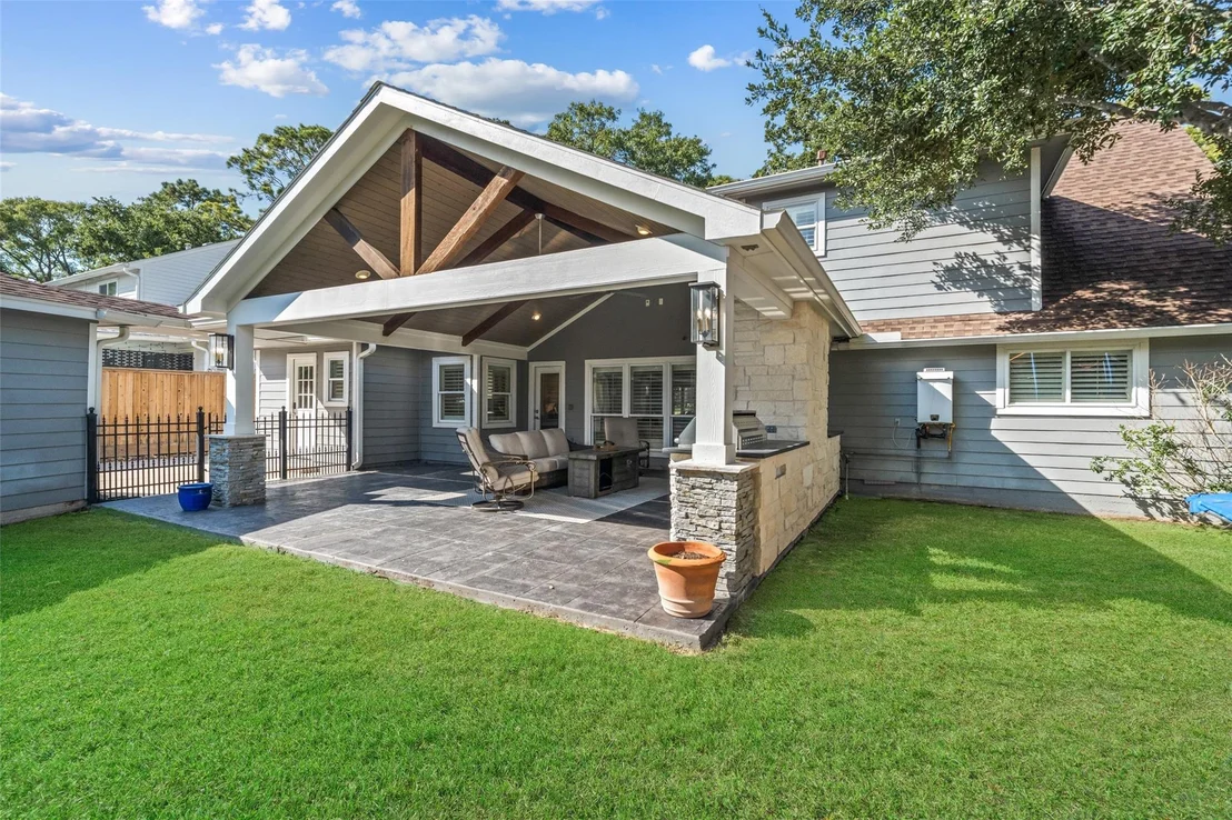 Photo of 14231 Carolcrest Drive