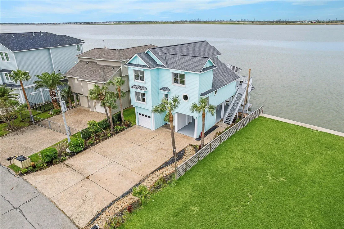 Photo of 1322 Outrigger