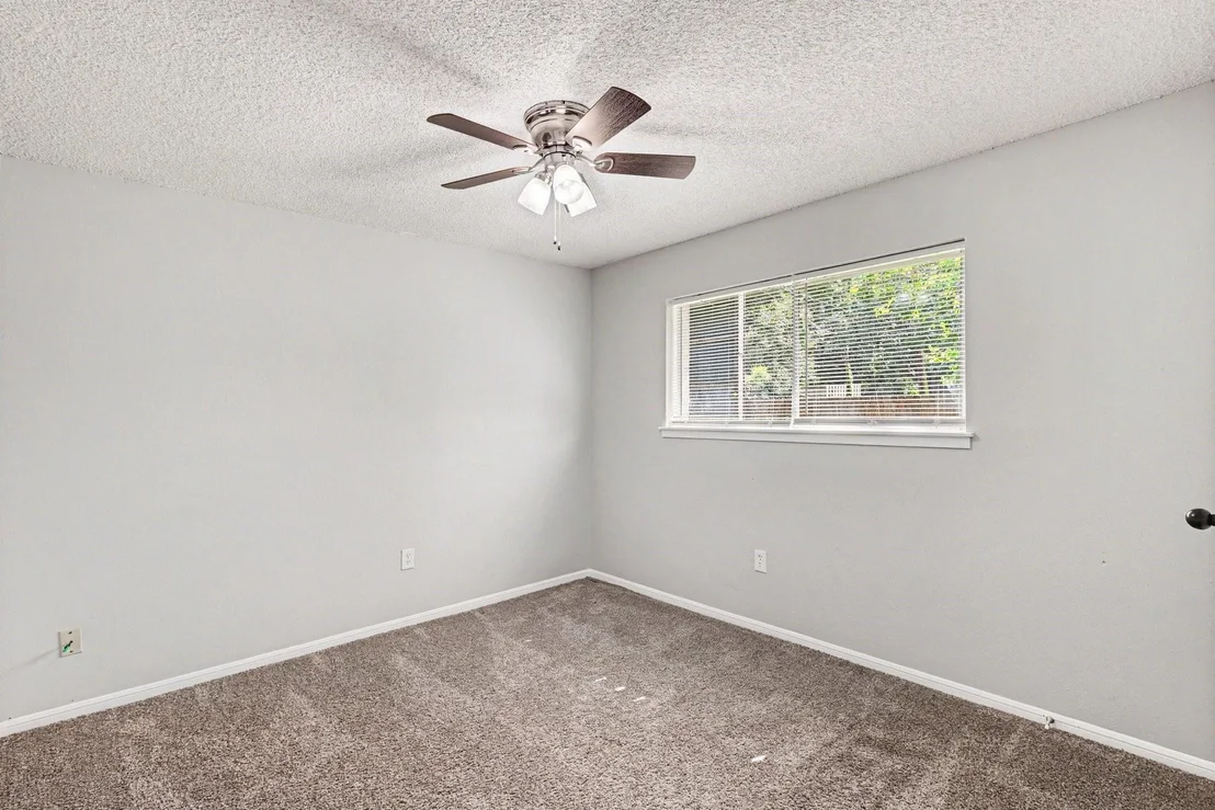 Photo of 7307 Willow Oak Drive