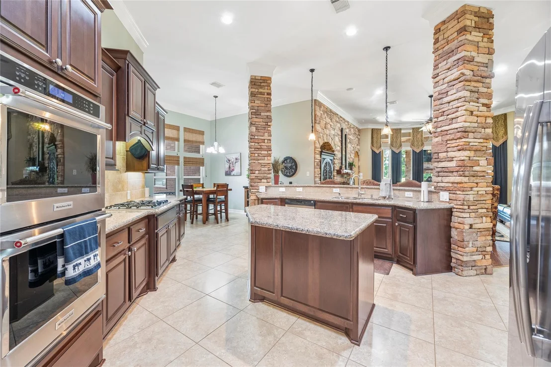 Photo of 32707 Westminster Drive