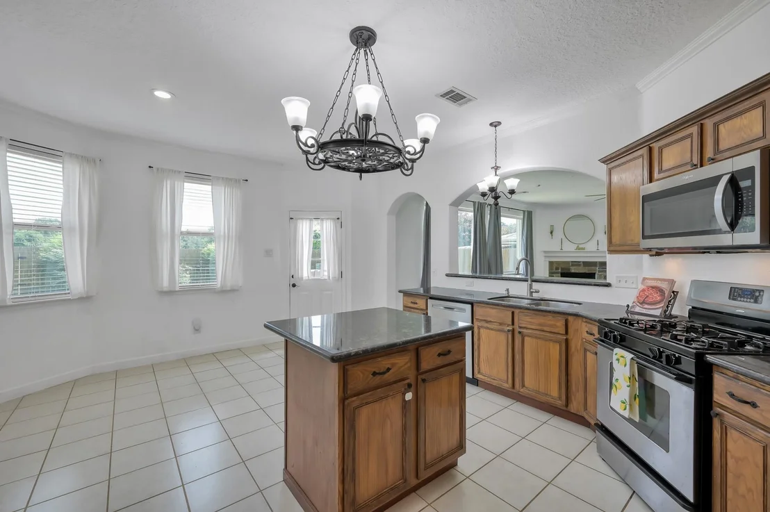 Photo of 1396 Havelock Drive