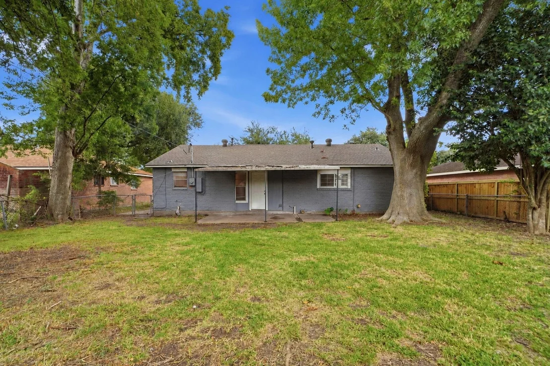 Photo of 5809 Melanite Avenue