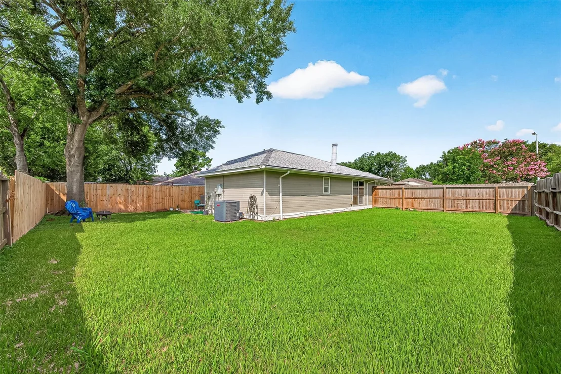 Photo of 6718 Bluebottle Lane
