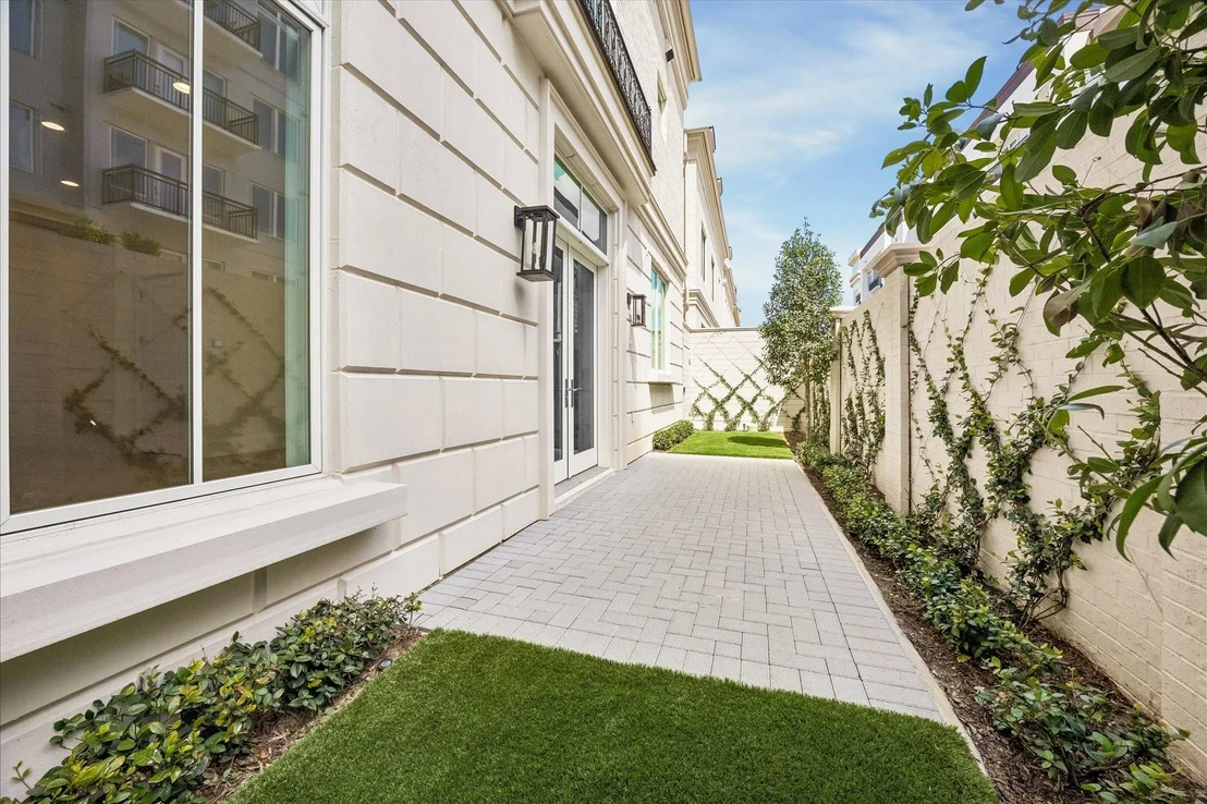 Photo of 31 Wentworth Gate Path