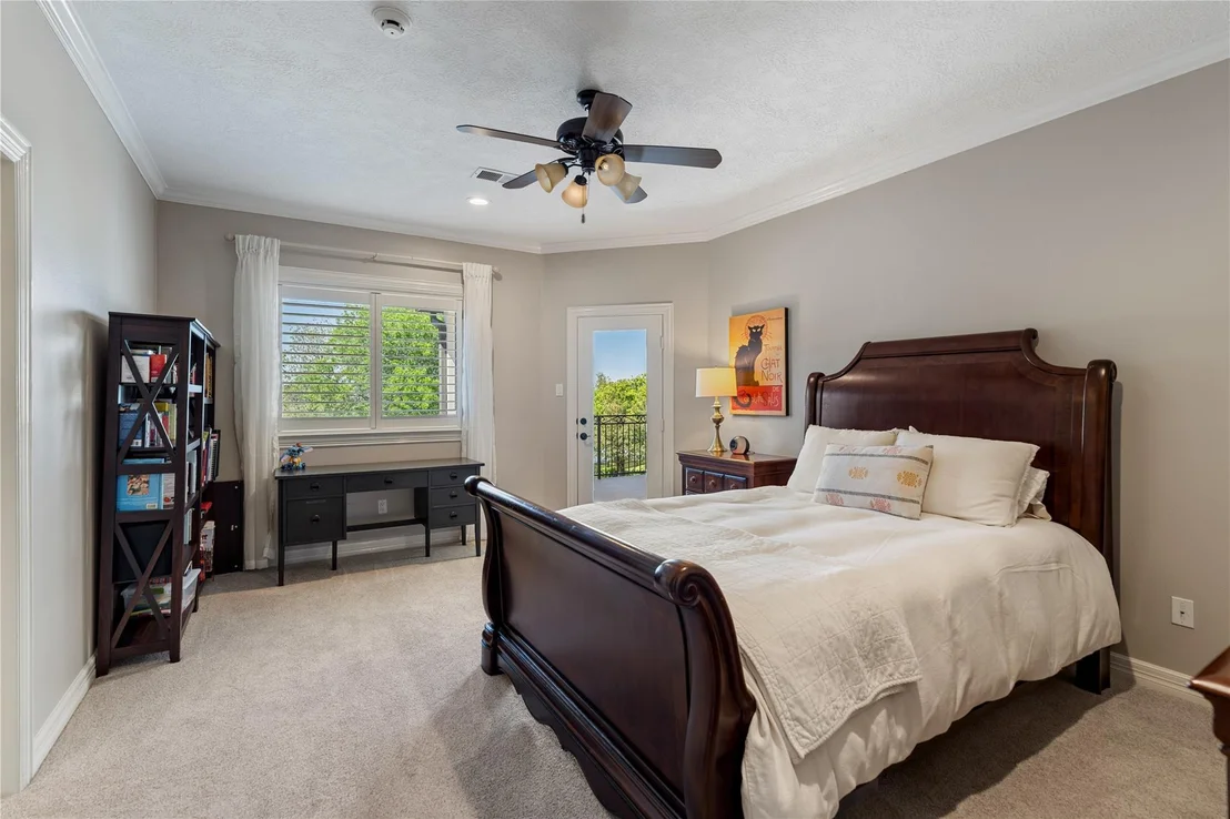 Photo of 82 Manor Lake Estates Circle