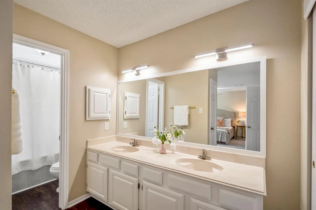 Photo of 6806 Peace River Drive
