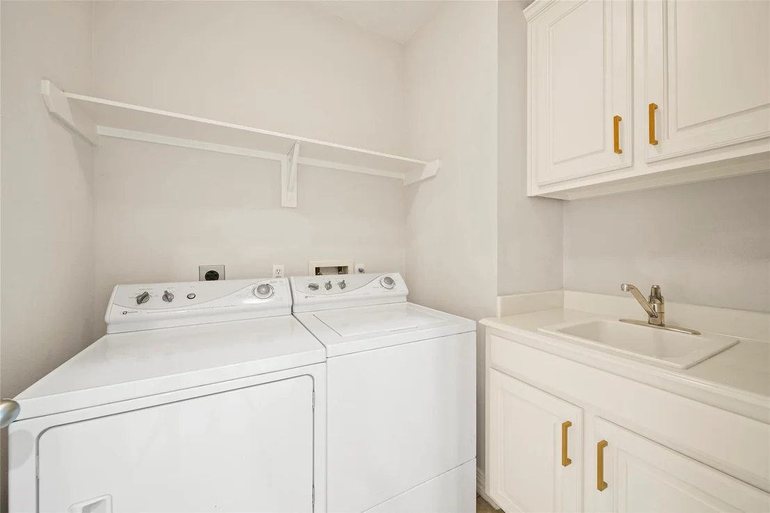 Photo of 6111 Windwater Pointe