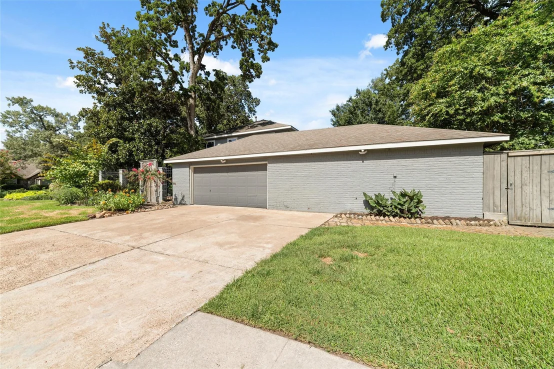 Photo of 10823 Dunbrook Drive
