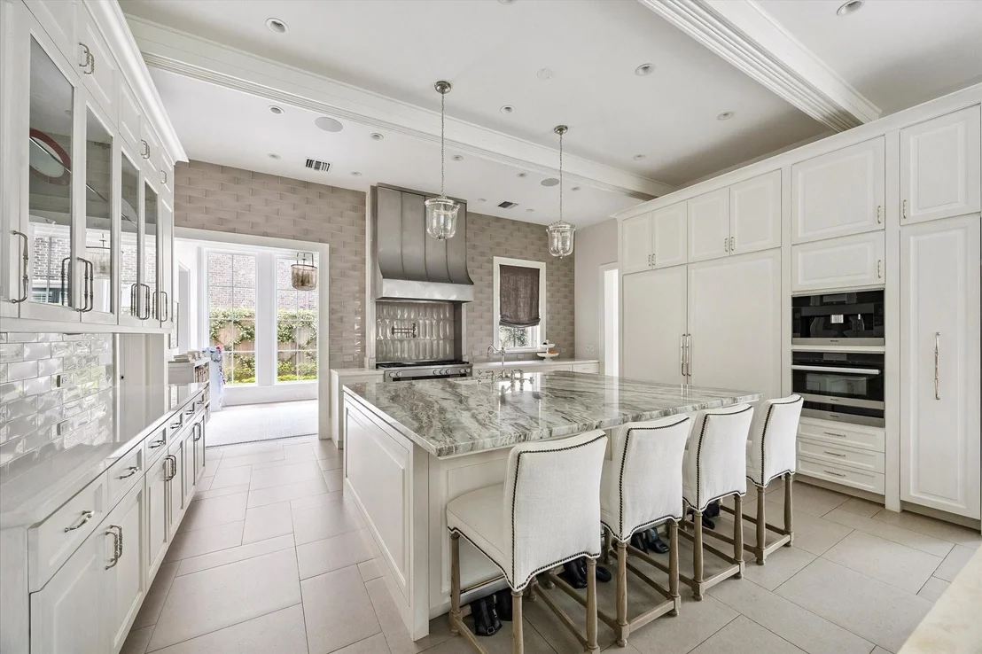Photo of 2240 Del Monte Drive
