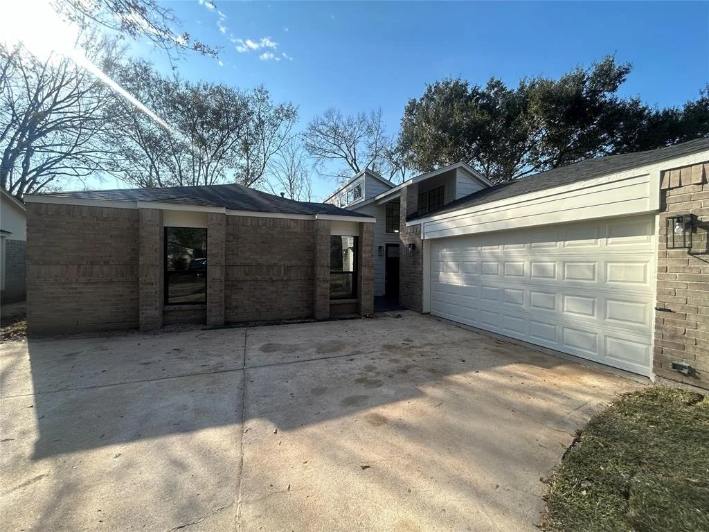 Photo of 6119 Fuller Street