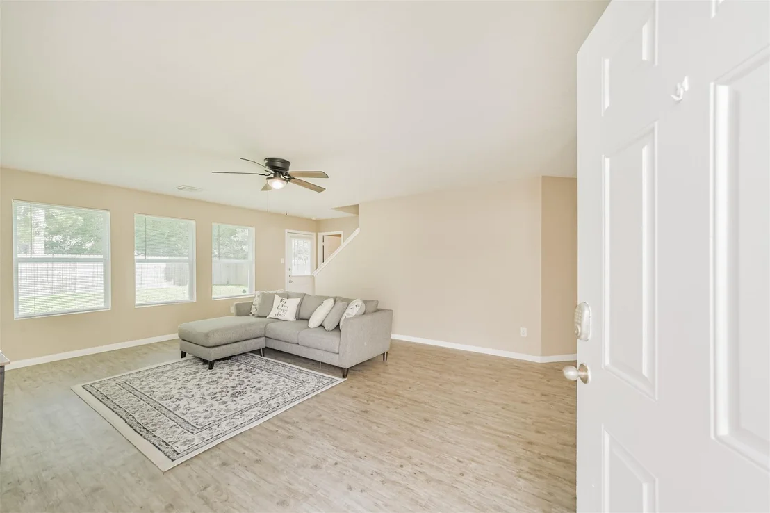 Photo of 16726 Warbler Drive