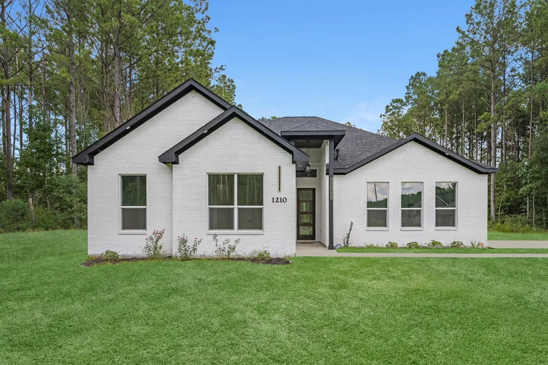 Photo of 1210 Road 6604
