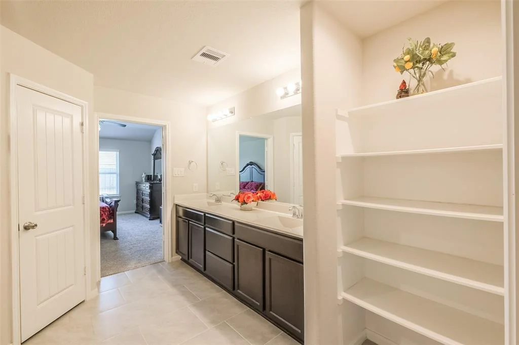 Photo of 9219 Hemlock Drive