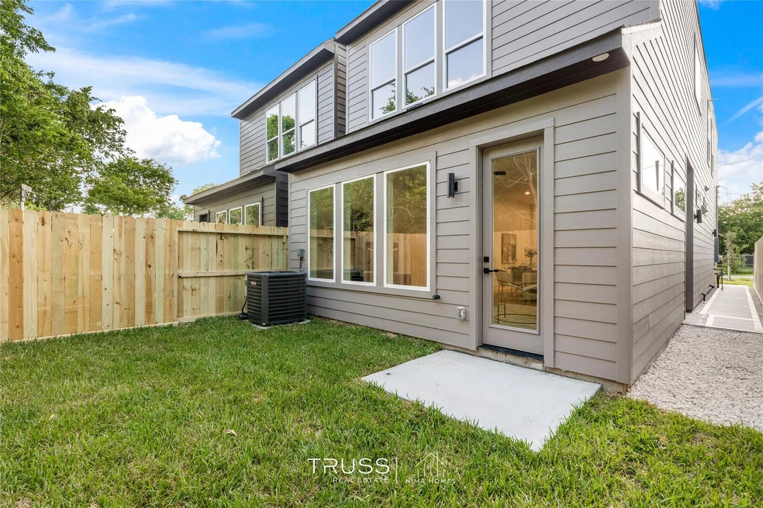 Photo of 6115 Grace Lane