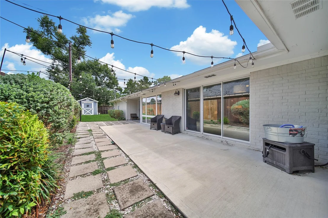 Photo of 1503 W T C Jester Boulevard