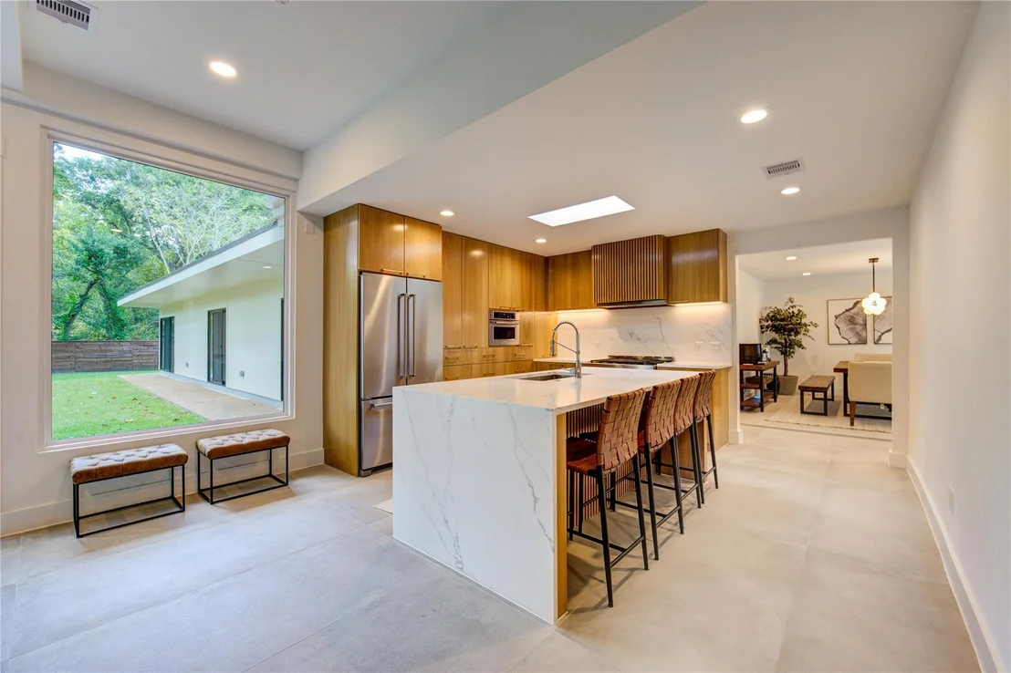 Photo of 303 Isolde Drive