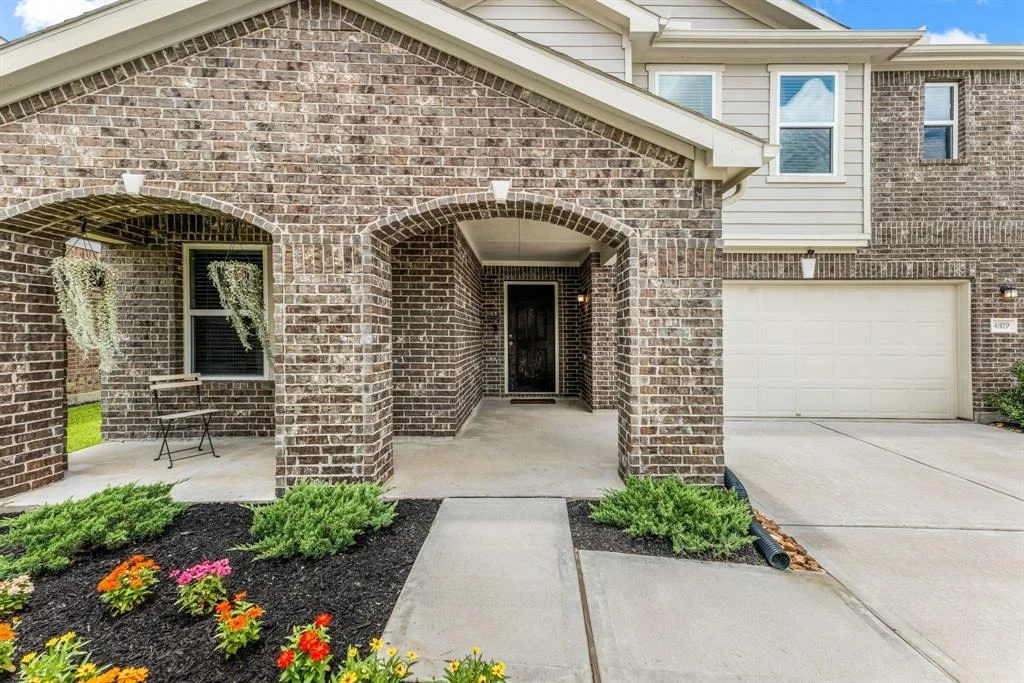 Photo of 4819 Emerson Manor Drive