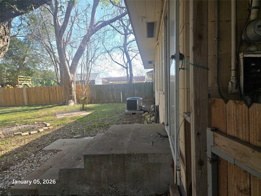 Photo of 515 Breezy Lane