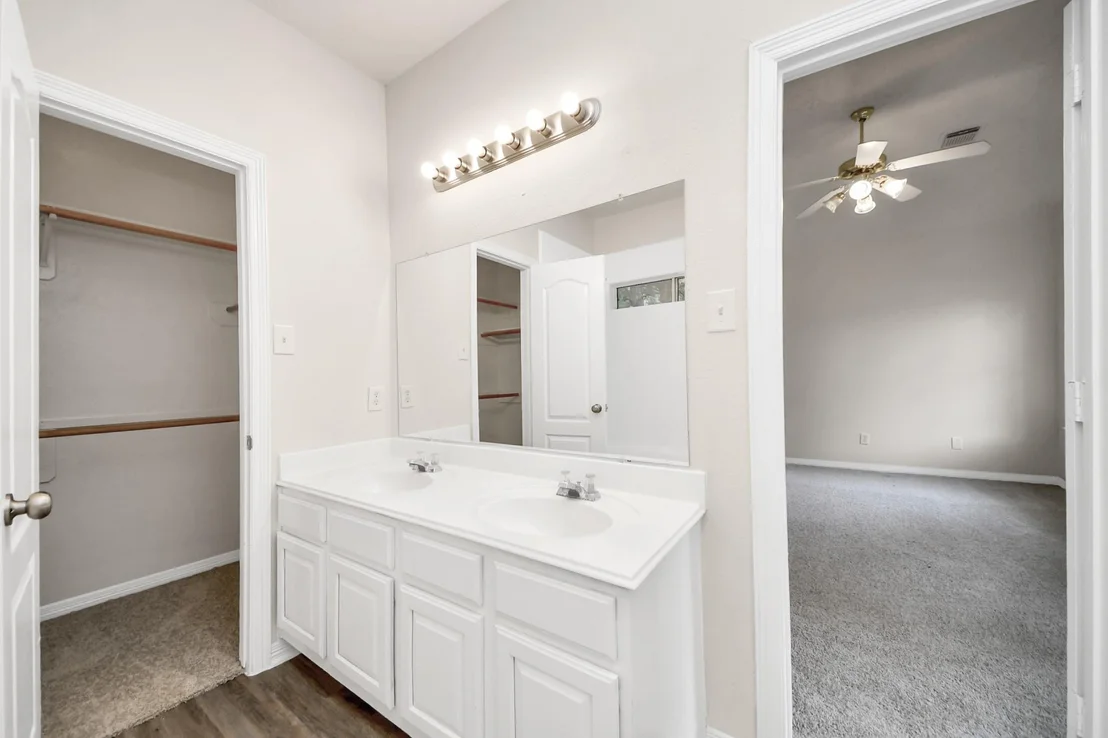 Photo of 5327 Rivergate Drive