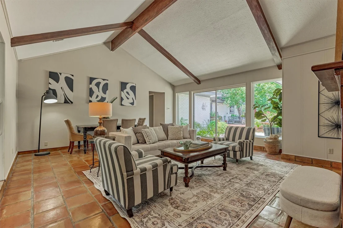 Photo of 6326 Craigway Road