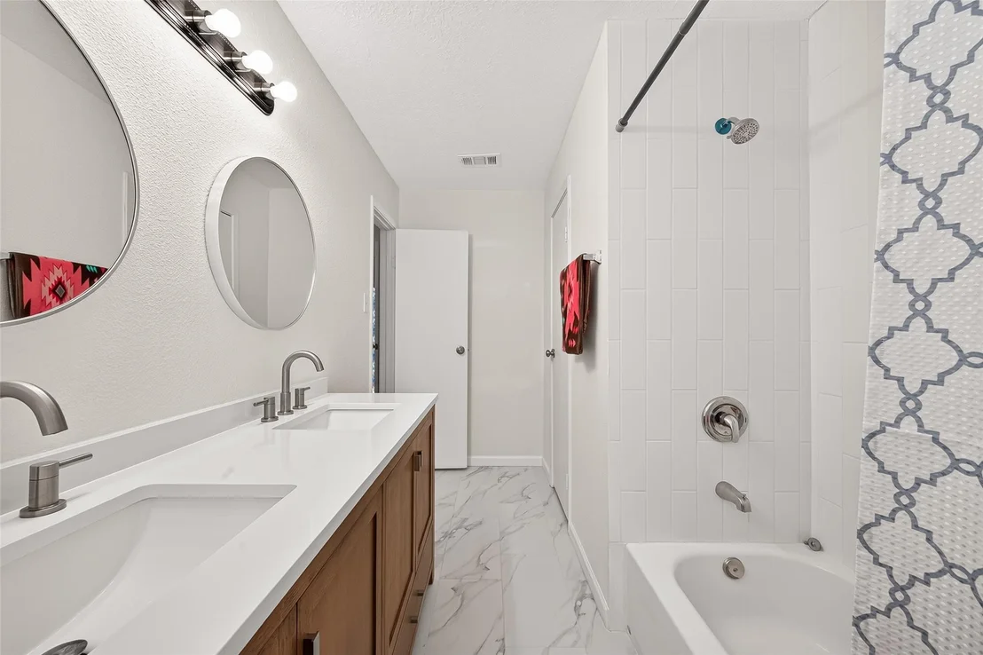 Photo of 6718 Bluebottle Lane