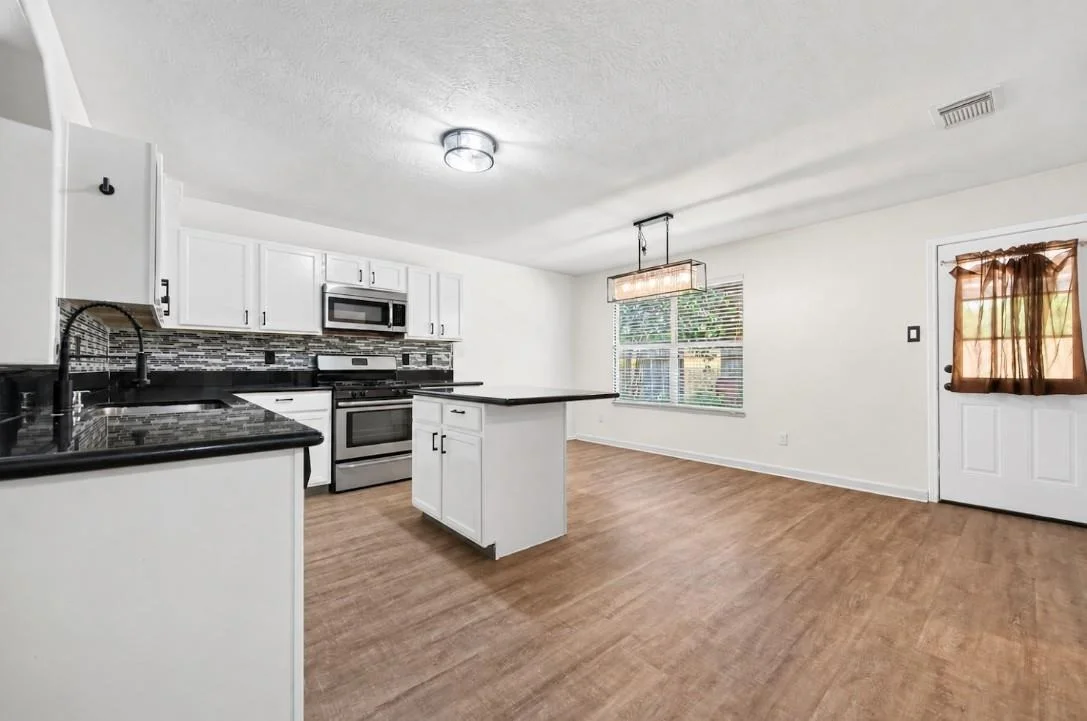 Photo of 24019 Kingbriar Drive