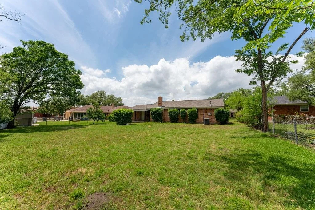 Photo of 1102 Lamar Drive