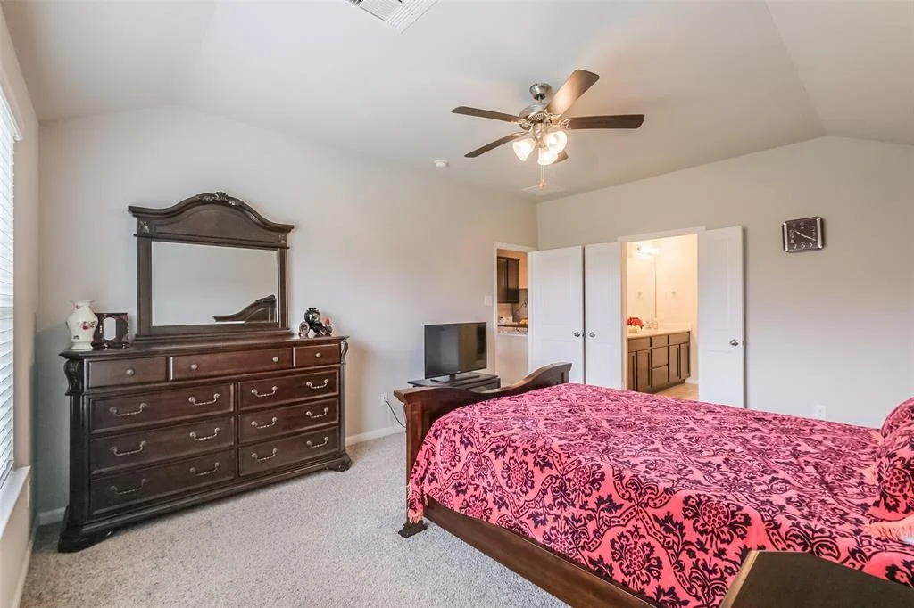 Photo of 9219 Hemlock Drive