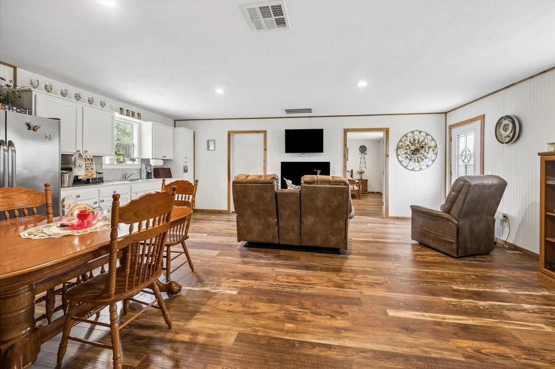 Photo of 25812 Kickapoo Road