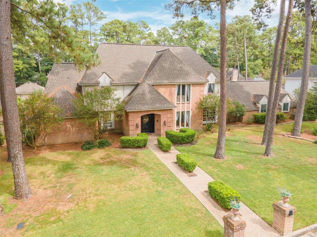 Photo of 15110 Benfer Road