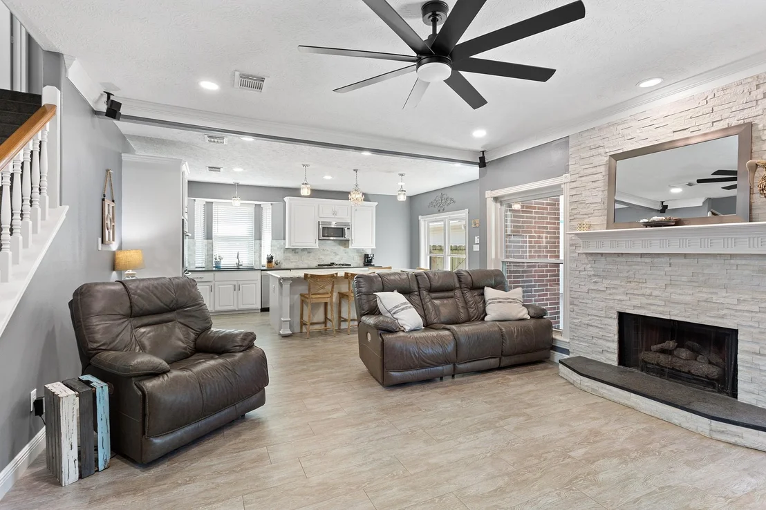 Photo of 402 Windsor Drive